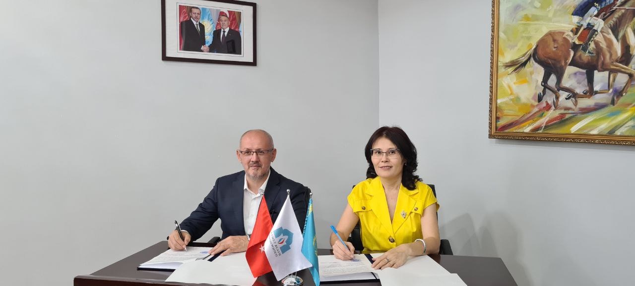 Ахмет Яссауи университетімен қол қою рәсімі: болашаққа жарық түсіретін жобалар